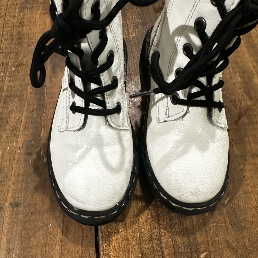 Sincerely Jules White and Black Combat Boots - Picture 7 of 9